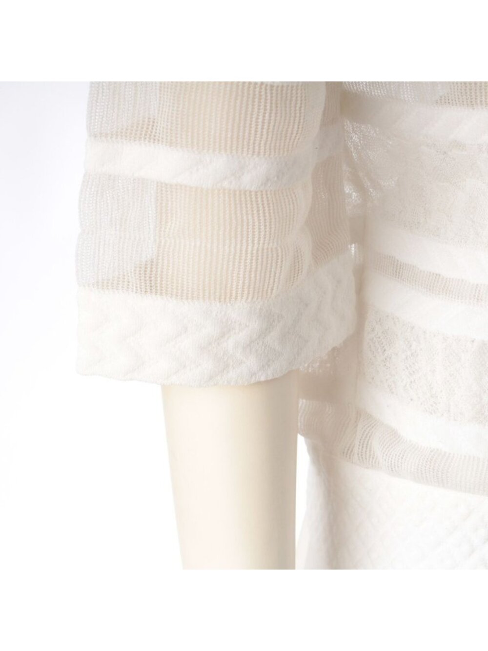 ★SOLD★ Chanel Cotton Lace Mesh Coco Button Blouse White 38 - Picture 6 of 10